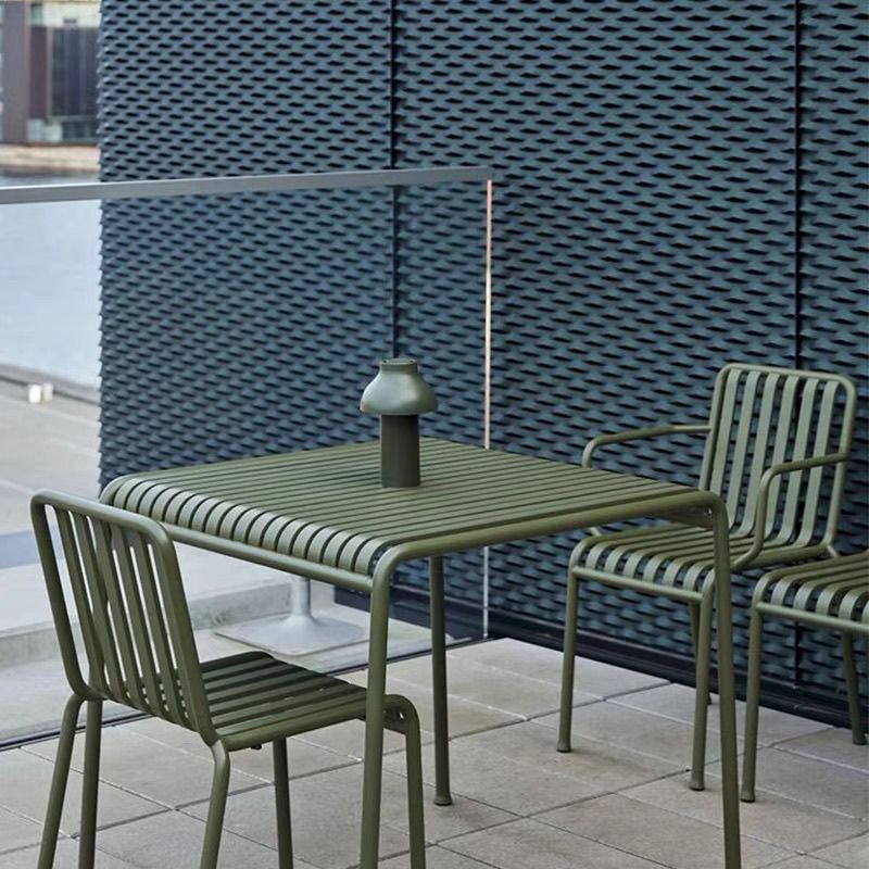 Outdoor modern casual outdoor courtyard table and chairs milk tea casual garden cafe open-air balcony iron art combination