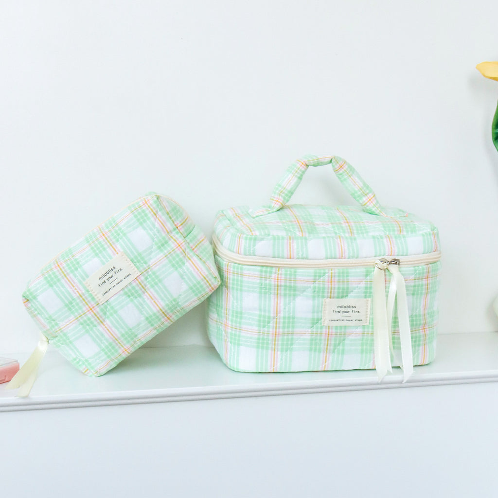 Xintian plaid quilted cute cosmetic bag  explosion large-capacity toilet bag women's cosmetics storage bag