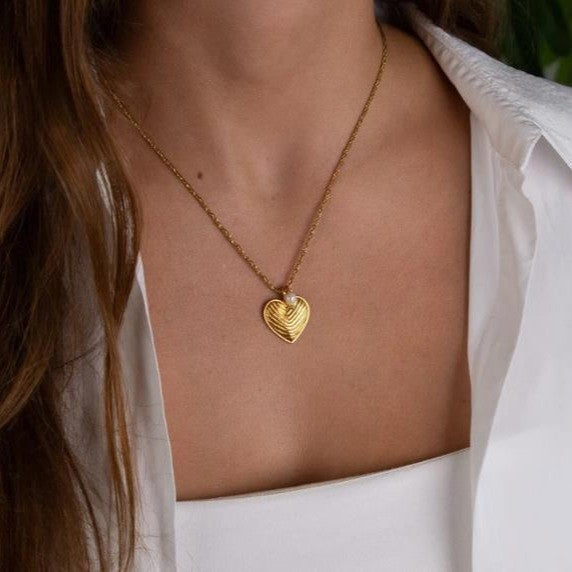 2025 new gold-tone heart pendant necklace - irresistible peach heart design - unique gift for her