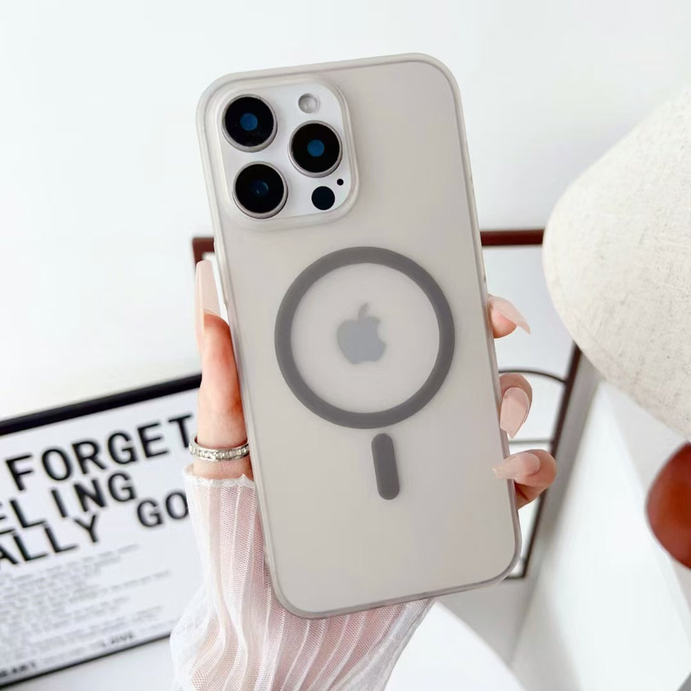 Suitable for iphone17 frosted magnetic phone case apple 15promax ice mist skin feel magnetic anti-fall hard case 16