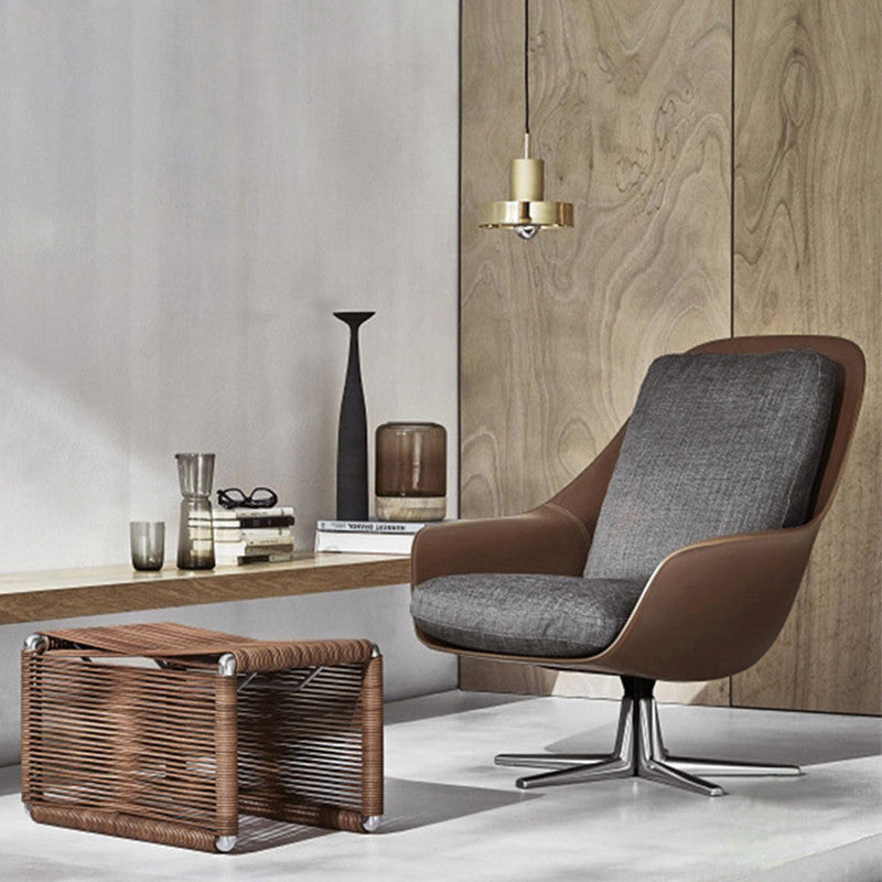 Italian minimalist sofa chair, simple modern design, suitable for apartments, villas, and casual lounging. designer fashion living room chaise lounge
