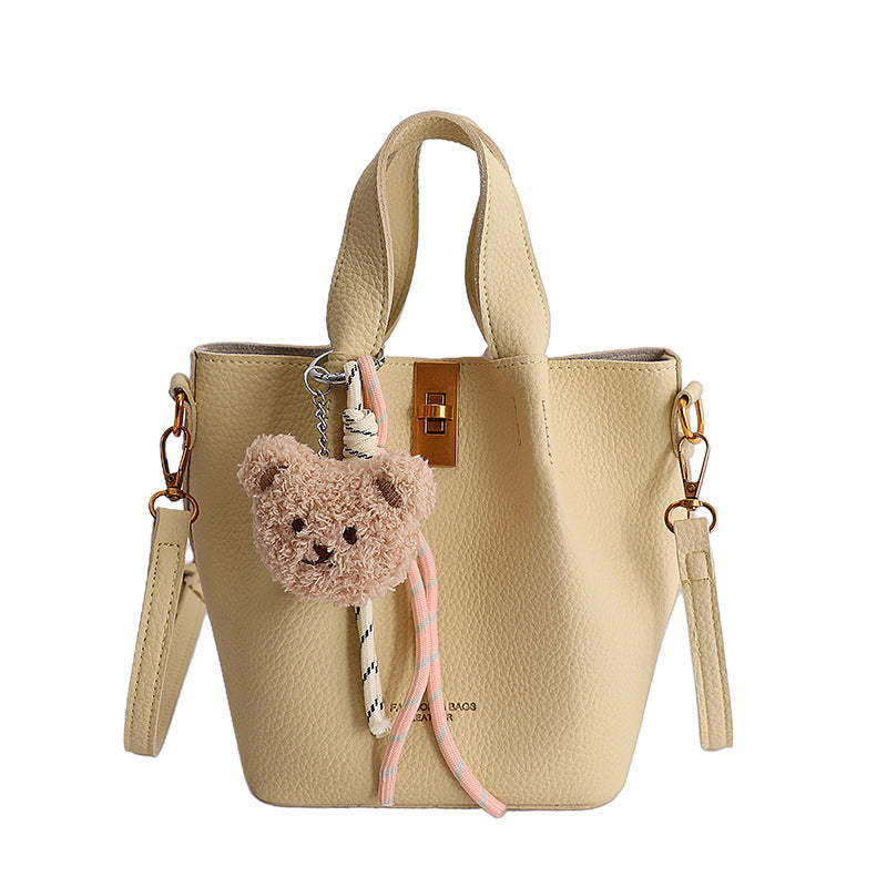 Classy sense of niche hand-carrying bag for women 2026 spring new arrivalaccessible luxury texture shoulder bag large capacity work clothing crossbody bag