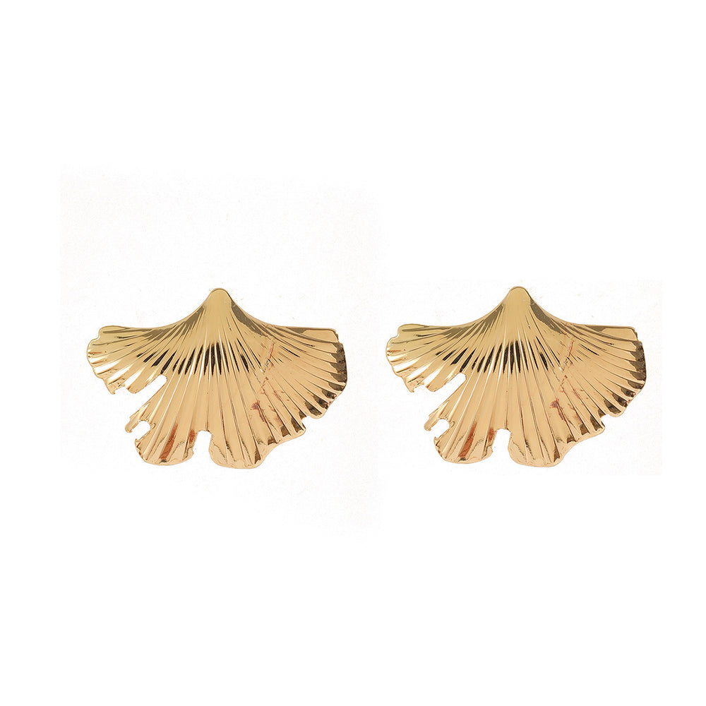 European and american cross-border retro hollow-out stud earrings - fashionable design with heart, round, and geometric shapes - elegant and unique earrings for women