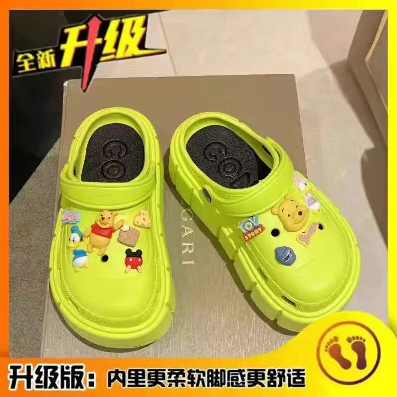 2024 hot style clogs for women wholesale summer outwear cute cartoon toe cap two-wear beach popular height-increasing sandals