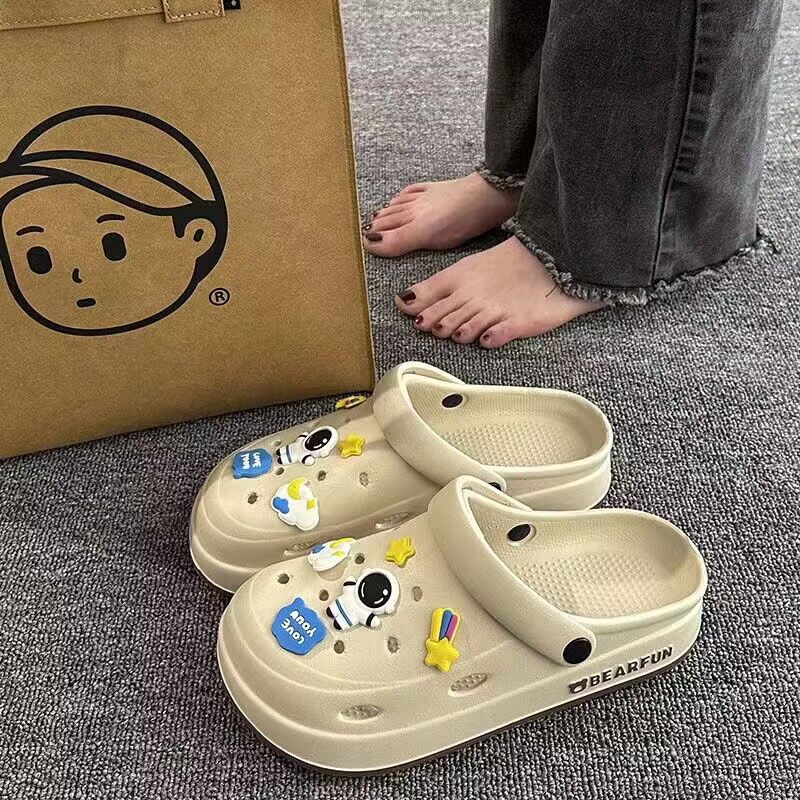Crocs women's summer 2024 new arrival outwear beach seaside non-slip slippers nurse baotou step on shit sandals