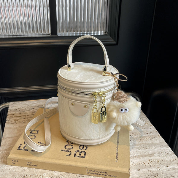 This year's popular mini bag women's bag 2025 new niche design messenger bag Internet celebrity popular portable bucket bag