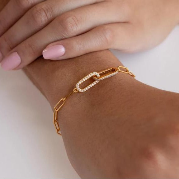 European and american cross-border accessible luxury paper clip-shaped bracelet stainless steel simple copper inlaid zircon infinite symbol bracelet for women wholesale