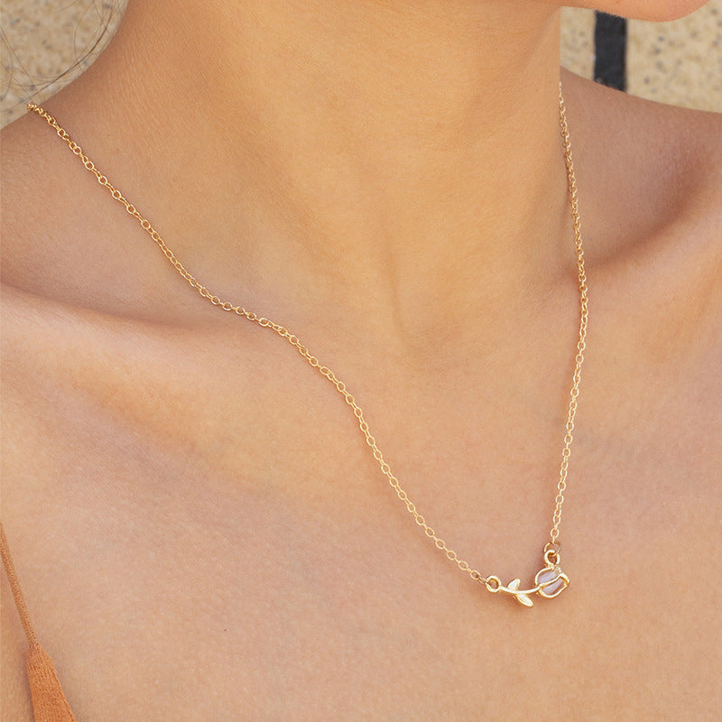 Wholesale diamond-encrusted choker necklace - european & american cross-border jewelry, minimalist versatile alloy flower pendant necklace for women, sweater chain