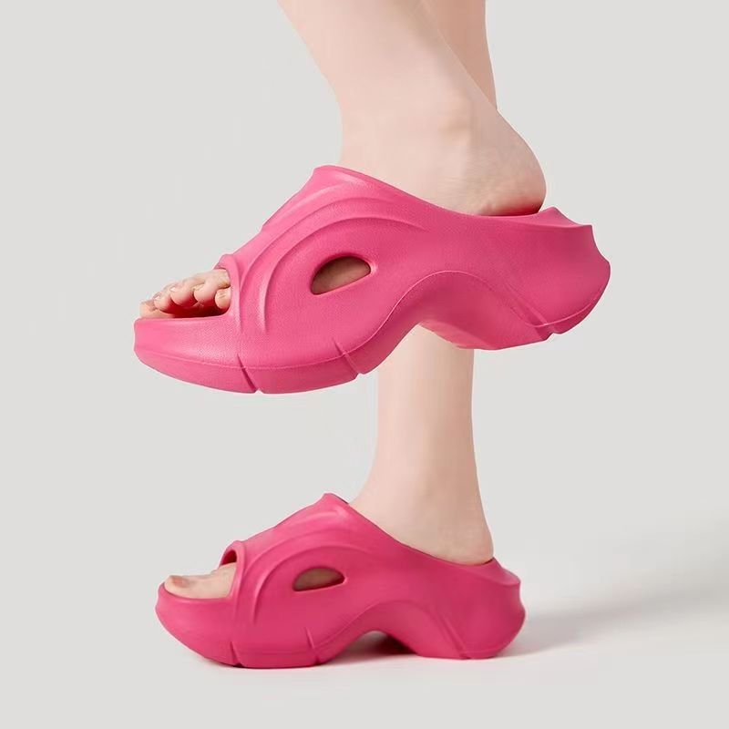 2024 summer fashion height increasing sandals women's outdoor new thick sole non-slip ins trendy beach flip flops sandals