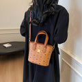 This year's popular women's bags: 2025 new versatile trendy shoulder and crossbody bags, high-end small square bags, and influencer-approved tote bags