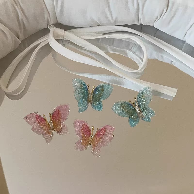 High-end, ethereal gradient 3d butterfly stud earrings for women. unique, niche design, fashionable, elegant, and versatile
