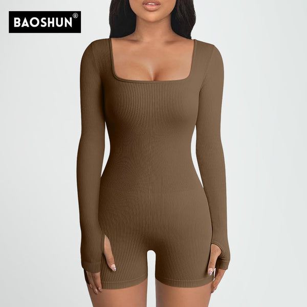 There are chest pads, seamless yoga onesies, threaded long-sleeved sports and fitness onesies, yoga clothes, European and American onesies are customized.