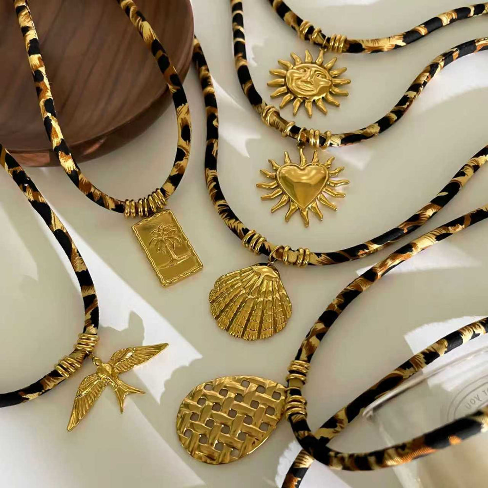 Women's necklace wholesale fashion cross-border high-end love sun smiley face pendant stylish coconut tree leopard print clavicle chain