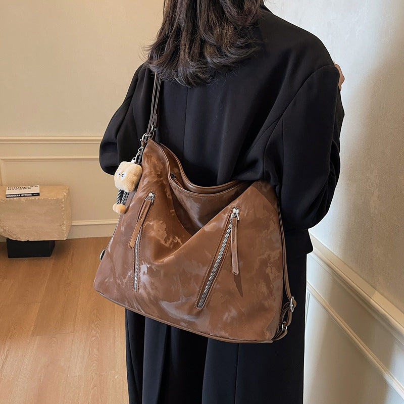 Autumn and winter retro fashion tote bag women's 2025 Korean version of work commuting large-capacity shoulder bag foreign backpack