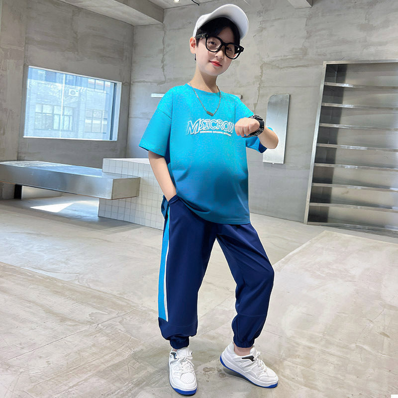 Boys' summer outfit set - trendy & stylish two-piece tracksuit for older kids - fashionable short-sleeve set for boys - cool & trendy