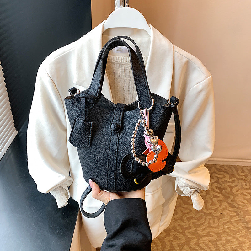 Foreign trade summer popular small bag women 2025 new exquisite versatile messenger bag fashionable super fire portable bucket bag