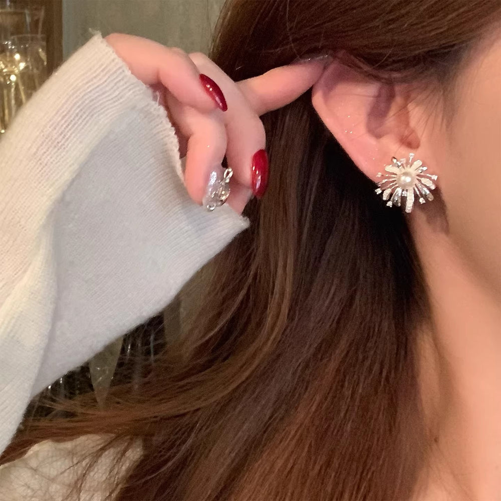 Sparkling zircon silver-white pearl firework stud earrings - women's luxury, high-end, unique design, fashionable commute accessories