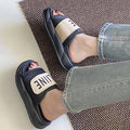 Black super popular internet celebrity thick sole flip-flops women's summer outwear2024new arrivalclassy soft bottom lightweight sandals