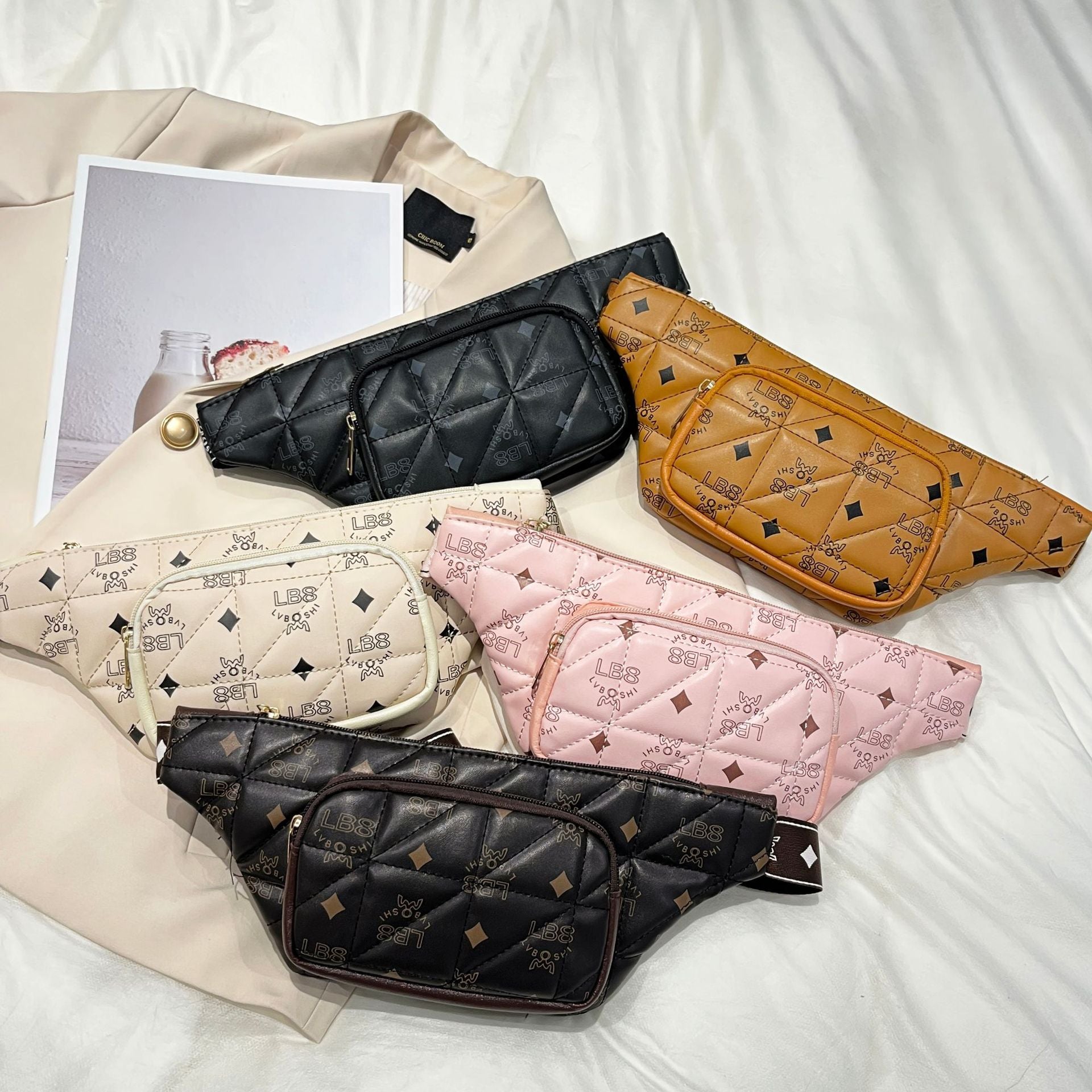 Sports fanny pack 2023women's bag mobile phone satchel women's fashion sports messenger bag versatile mobile phone bag