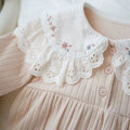 Infant and toddler spring and autumn clothing, baby girl long-sleeved romper, 100-day and first-year celebration outfit, stylish floral jumpsuit, super cute peter pan collar