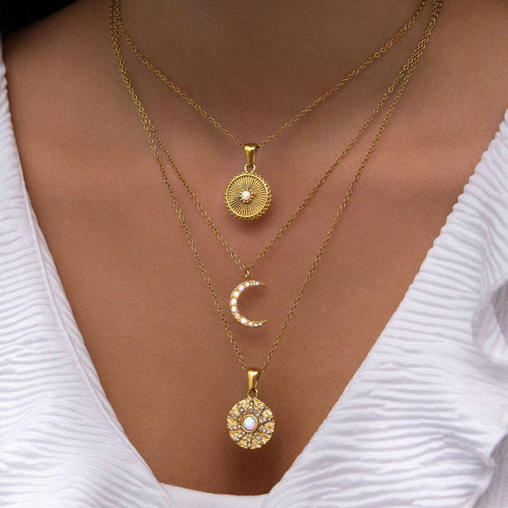 Wholesale diamond-studded necklaces: european & american cross-border jewelry, multi-layered geometric stackable necklaces, light luxury high-end pendant sun choker