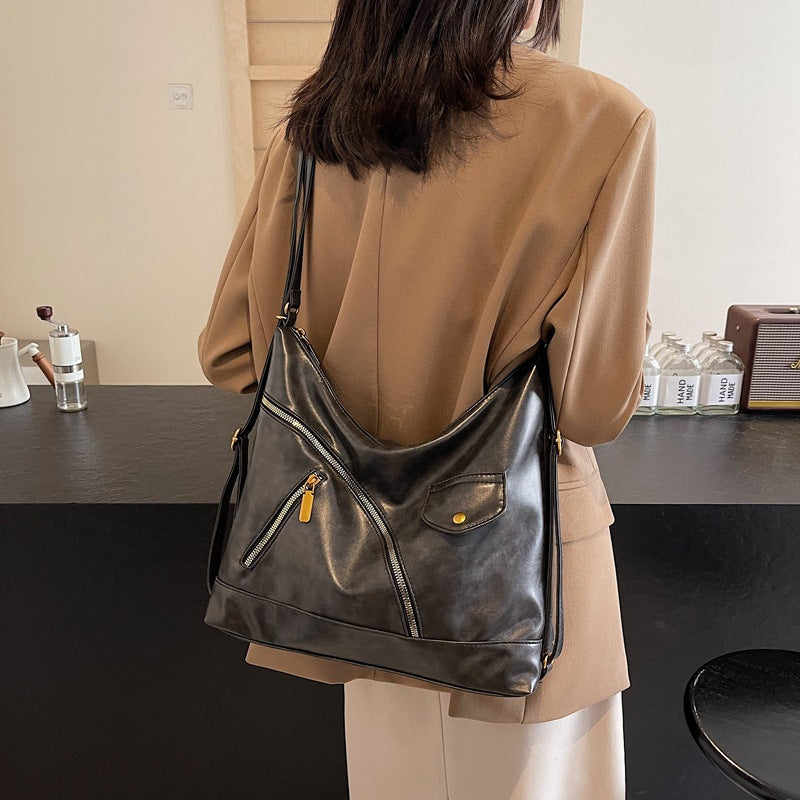 Retro fashion Spice Girl locomotive bag 2025 autumn and winter new shoulder women's bag soft leather messenger bag commuter tote bag