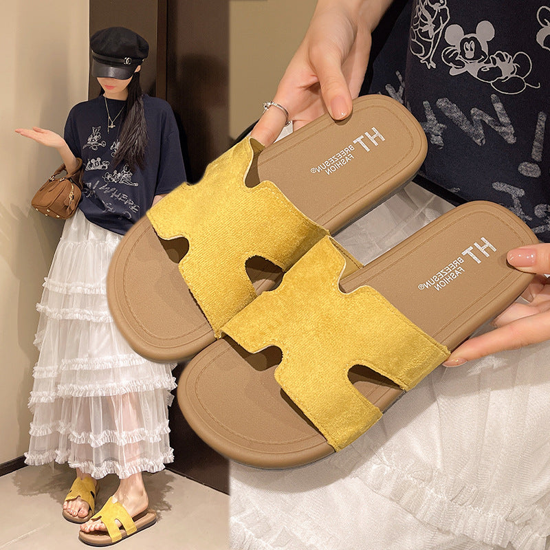 French open-toe flip-flops women's outerwear 2025 summer new style vacation flat anti-slip beach sandals