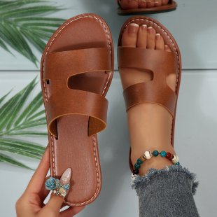 summer new arrival: plus-size women's flat slippers for cross-border e-commerce. available in sizes 36-43. wholesale options available. dropshipping to  and