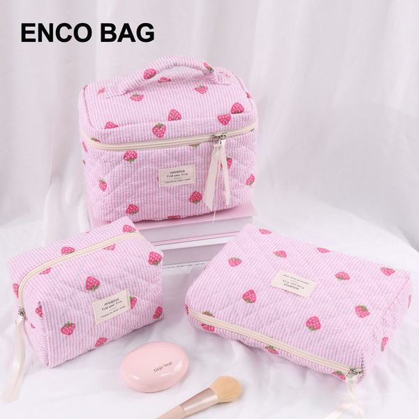 Cosmetic bag New  quilted strawberry candy color storage bag Large capacity cosmetics Portable cute clutch bag