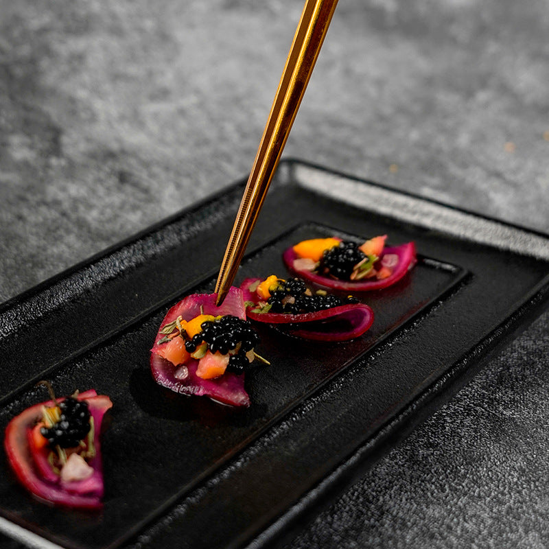 Japanese retro cuisine: instagram-worthy, high-end, creative frosted dessert plate, sashimi plate, restaurant pastry creative presentation