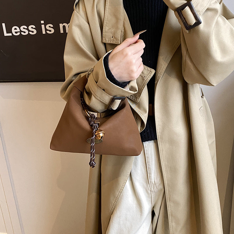 Retro fashion underarm bag women's 2025 winter new versatile tote bag texture handbag shoulder oblique span bag