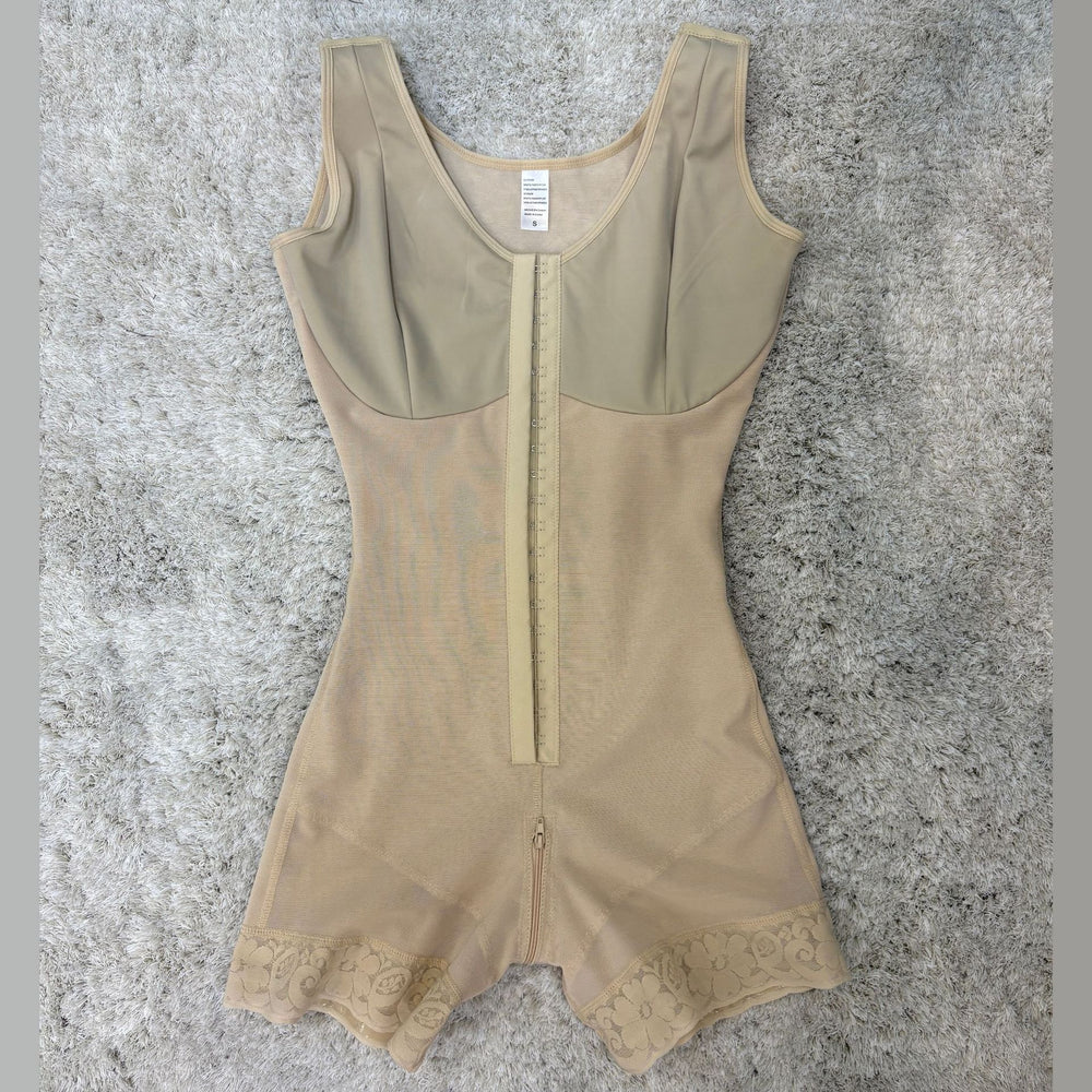 Bust-covering one-piece body-shaping garment with hard mesh bottom crotch zipper shoulder straps 3-breasted adjustable tummy control and hip lift body-shaping garment