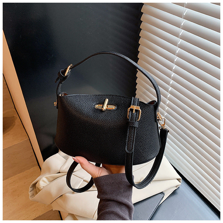 Cross-border messenger bag women's bag 2025 new summer niche shoulder handbag high-end sense foreign style work small bag