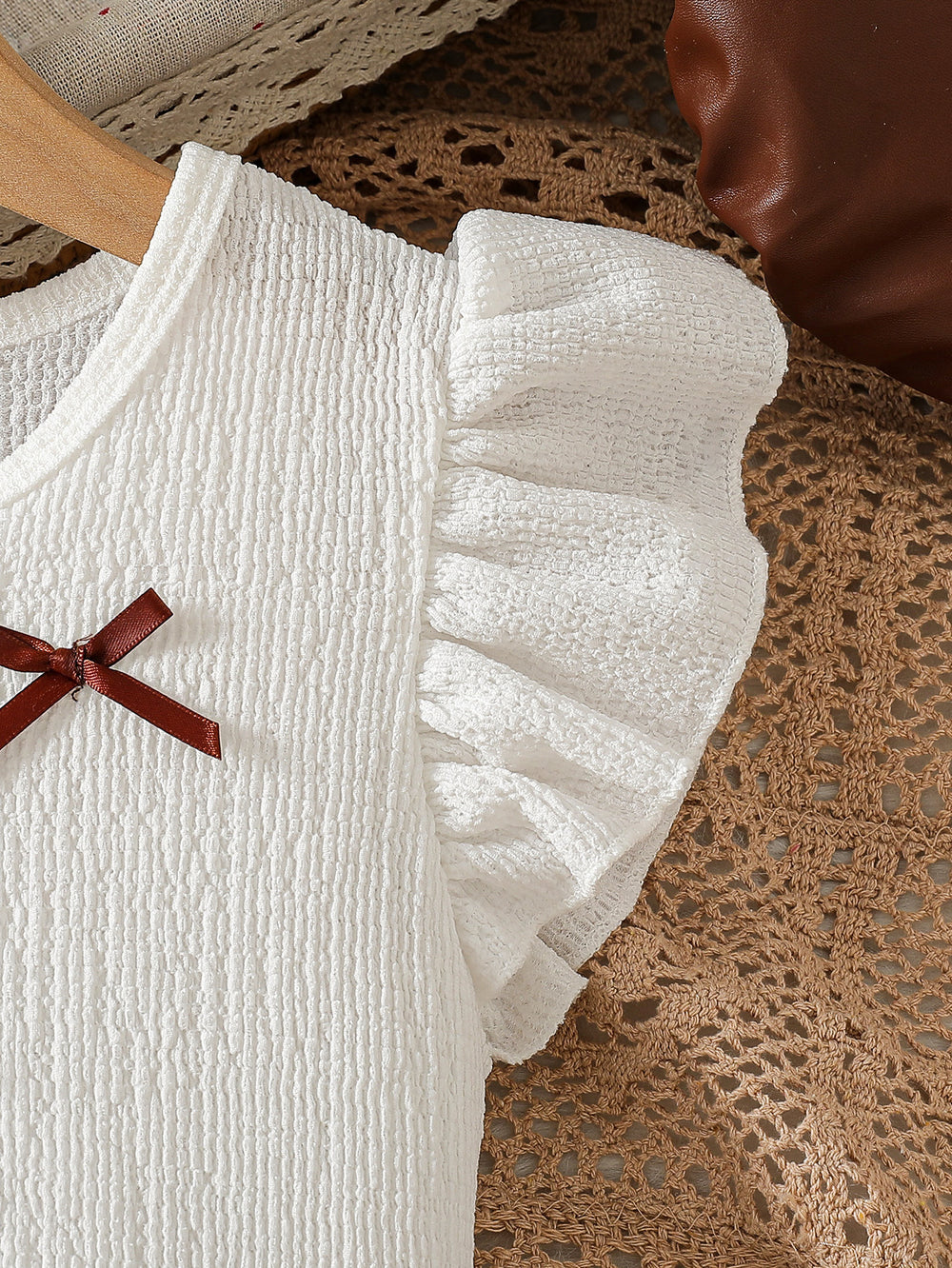 cross-border girls' spring/summer new collection: bow-embellished textured top + pu leather a-line skirt with matching hat - 3-piece set