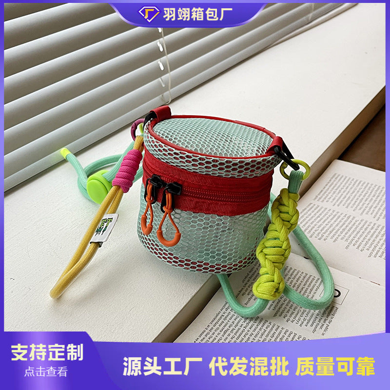 Cross-border exquisite super-fire hollow bag women's 2025 new summer versatile messenger bag mini change bag mouth red envelope