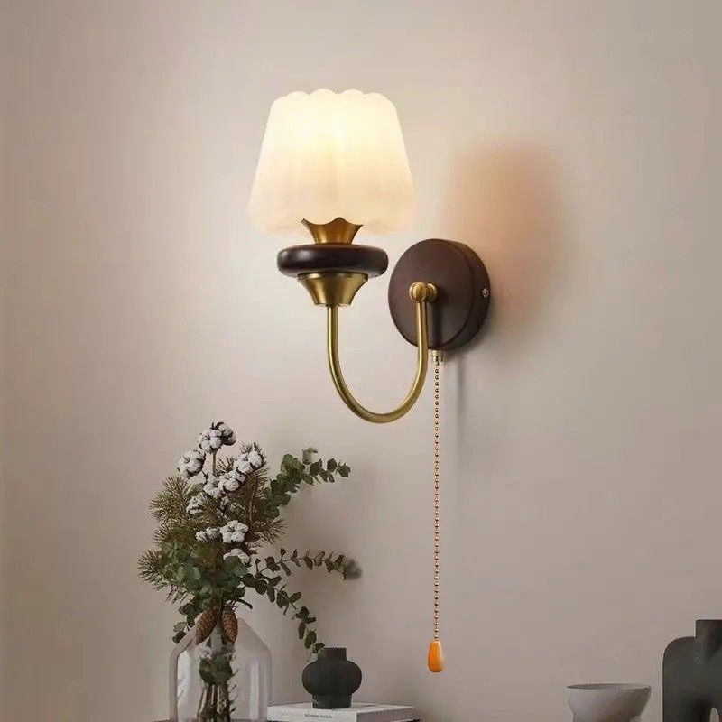 French wall lamp, medieval bedside, living room, retro bedroom bedside lamp, american aisle, solid wood corridor background wall lamp
