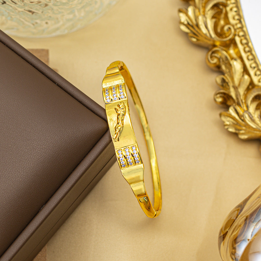Bracelet female titanium steel fashion non-fading copper inlaid zirconium bracelet niche high-end fashion elegant jewelry wholesale hand jewelry