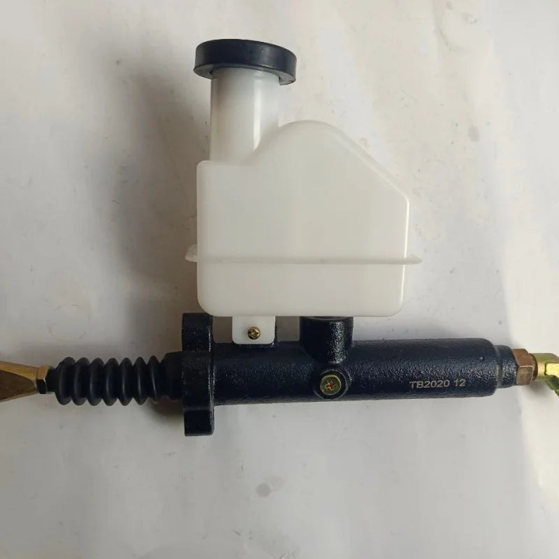 1602110a70a faw j6l clutch master cylinder