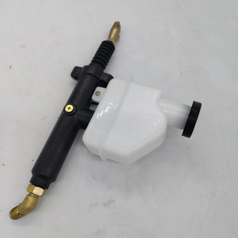 1602110a70a faw j6l clutch master cylinder